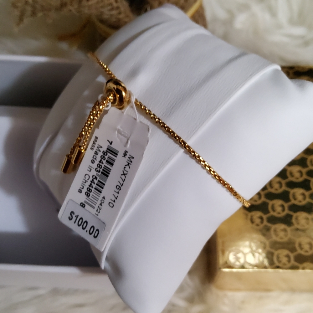 MK Bracelet - Picture 15 of 17